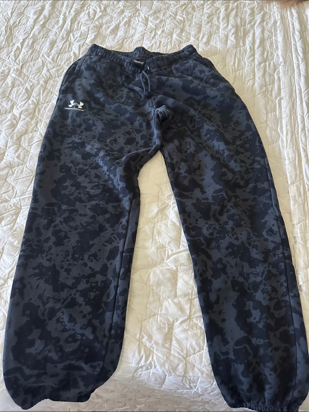 Under Armour Boys Black & Gray Camo Sweatpants